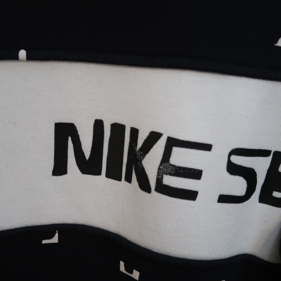 Nike SB Black and White Men's Sweater - Picture 2 of 16